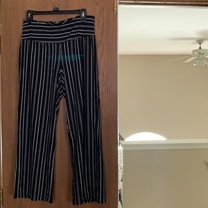 Nwt Habitat pants .Size small.High waist and wide